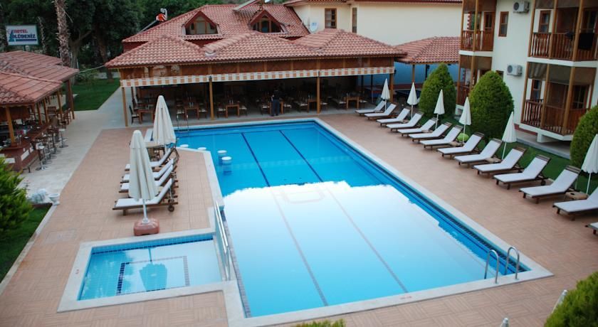 Grove Hotel 올루데니스 외부 사진